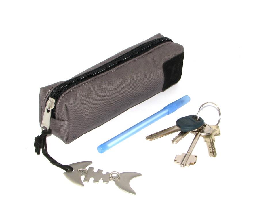 Пенал INVICTA SMALL POUCH KODIACK grey Пенал INVICTA SMALL POUCH KODIACK grey